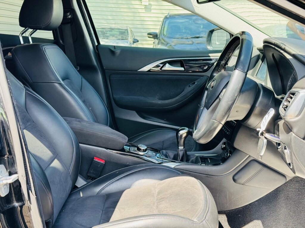 Infiniti Q30 1.5D Business Executive Dct Euro 6 Ss  #16