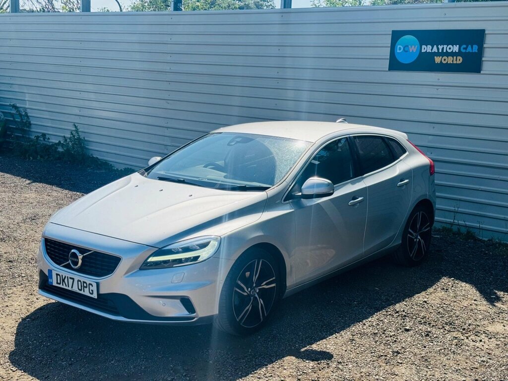 Volvo V40 2017 2.0 D3 R-design Nav Plus Hatchback White #8