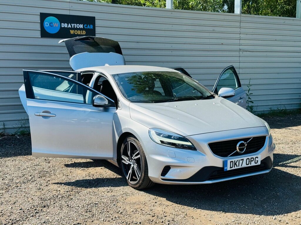 Volvo V40 2017 2.0 D3 R-design Nav Plus Hatchback White #10