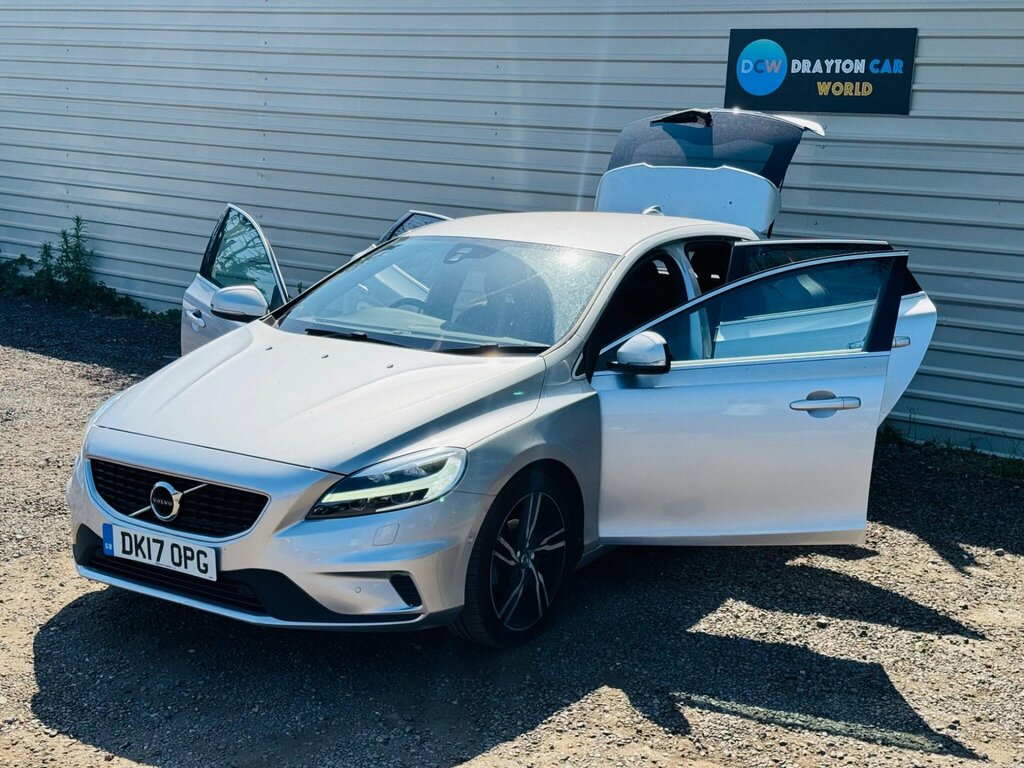 Volvo V40 2017 2.0 D3 R-design Nav Plus Hatchback White #14