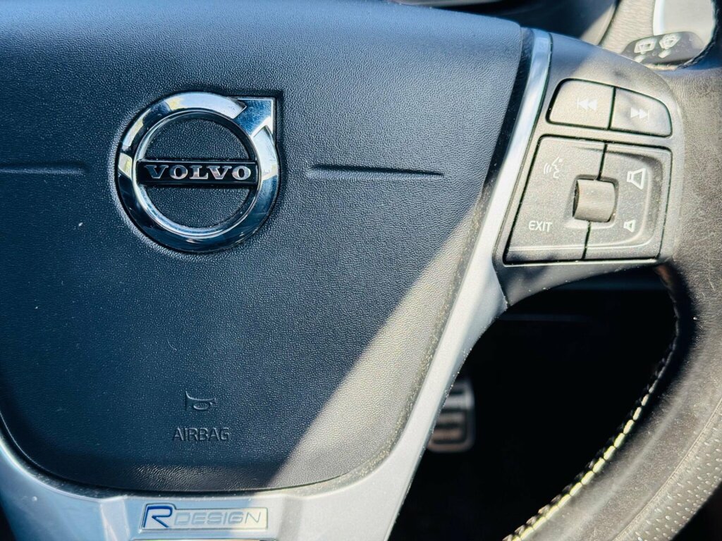 Volvo V40 2017 2.0 D3 R-design Nav Plus Hatchback White #27