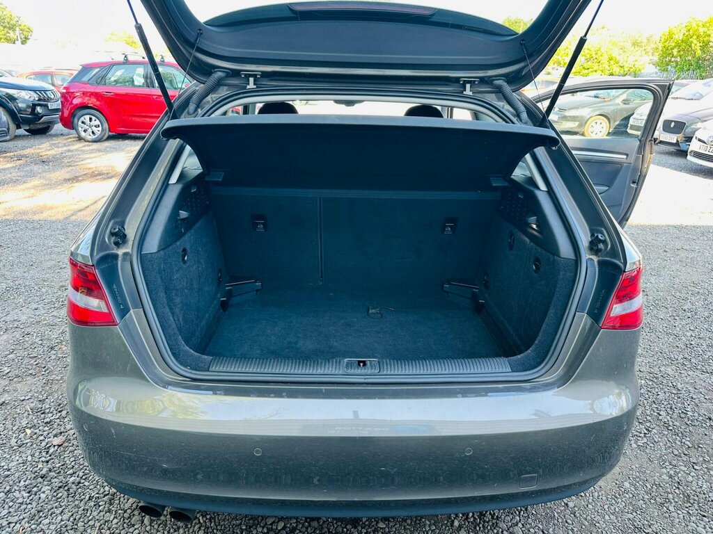 Audi A3 Hatchback 1.4 Black #25