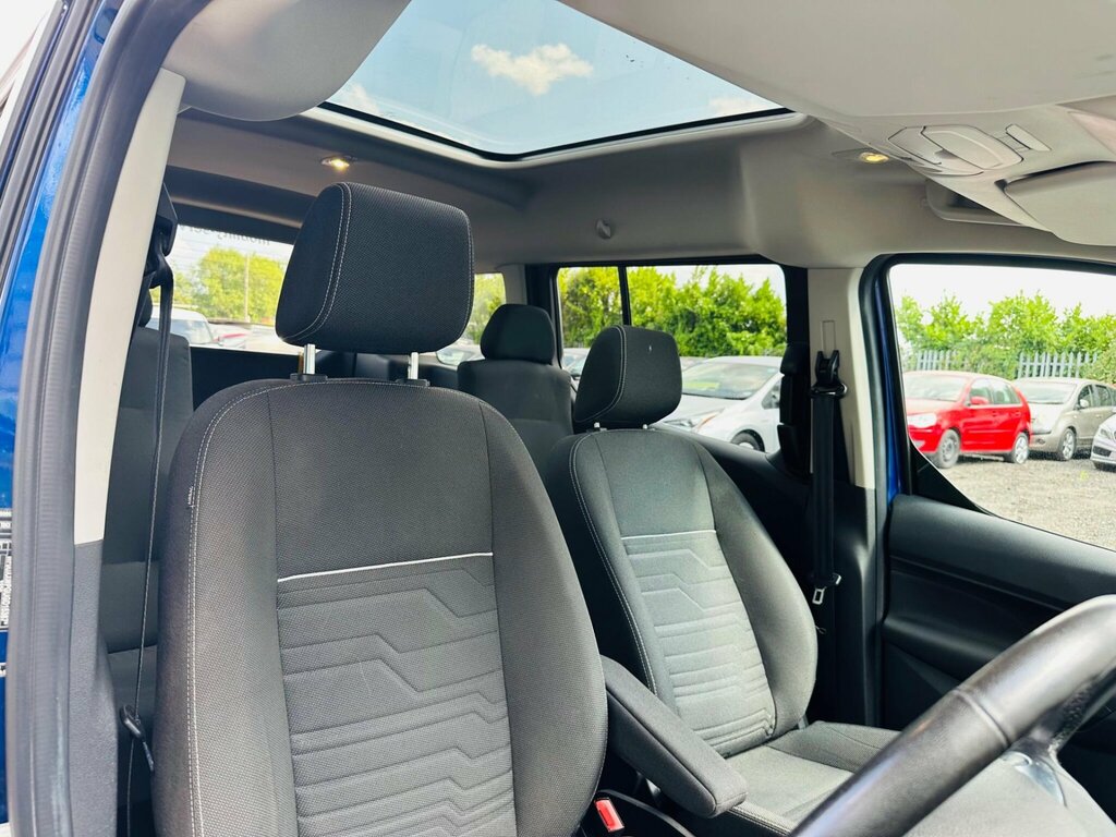 Ford Grand Tourneo Connect Blue #34