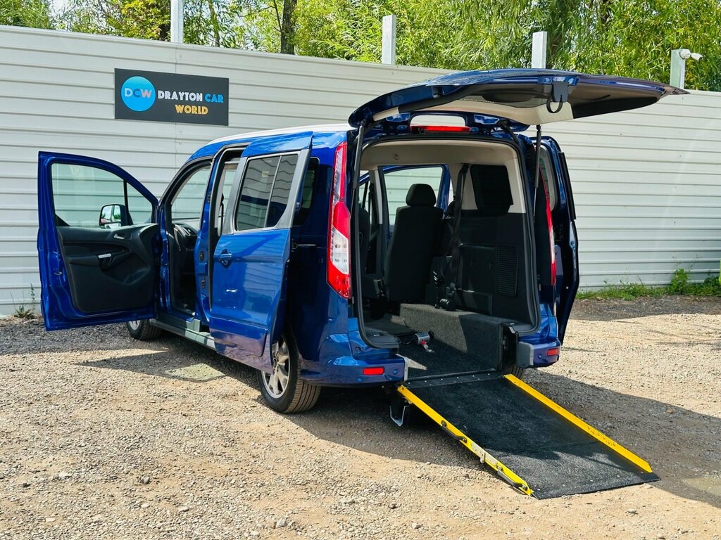 Ford Grand Tourneo Connect Blue #22
