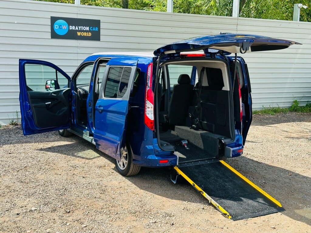 Ford Grand Tourneo Connect Blue #23