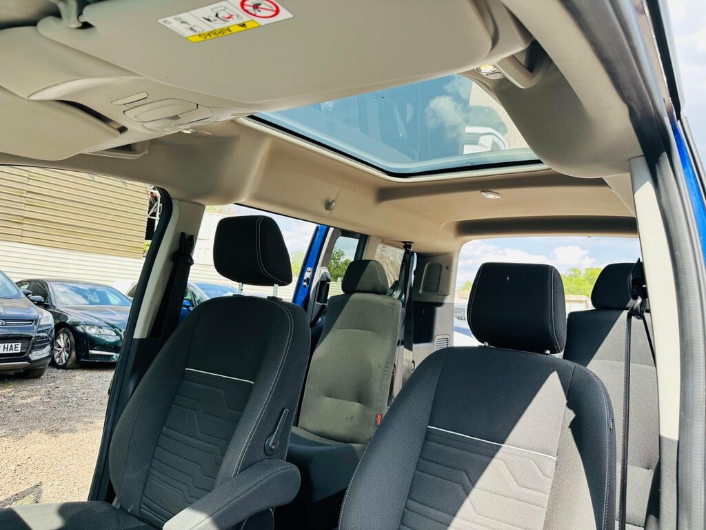 Ford Grand Tourneo Connect Blue #41