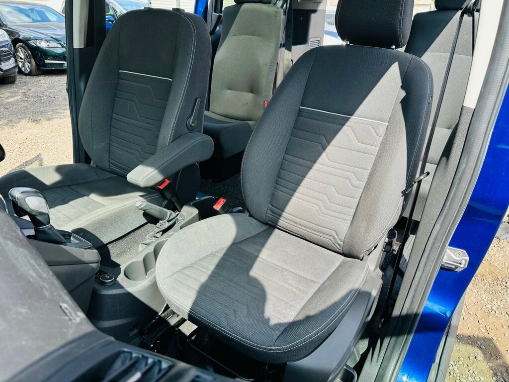 Ford Grand Tourneo Connect Blue #38