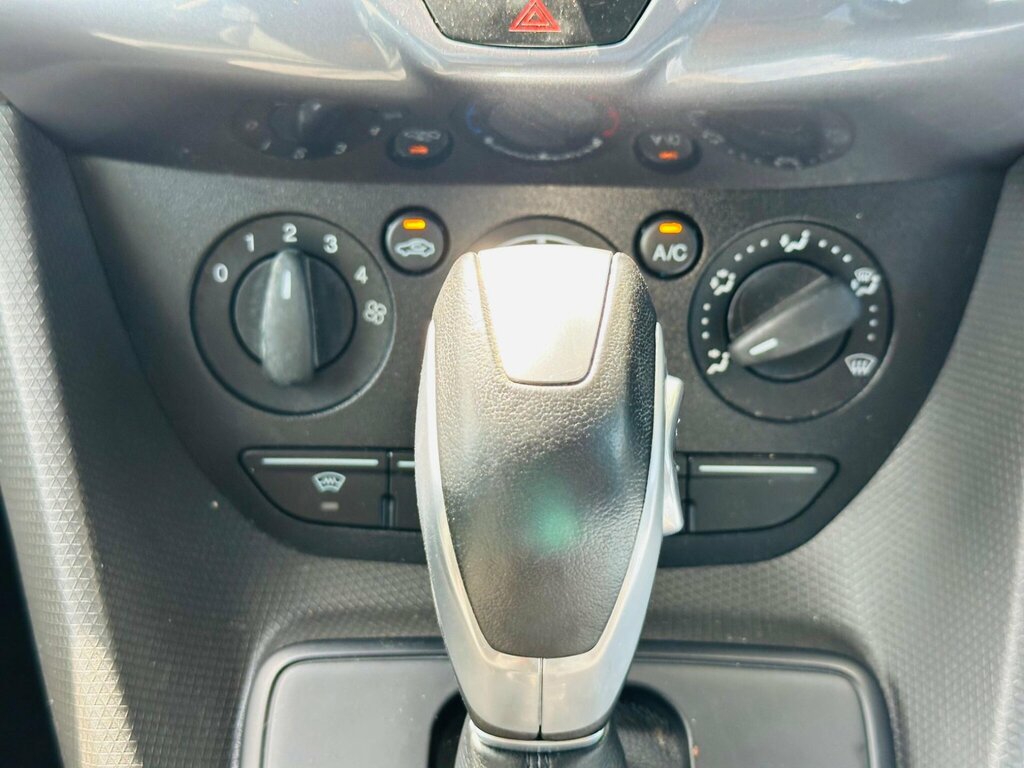 Ford Grand Tourneo Connect Blue #54