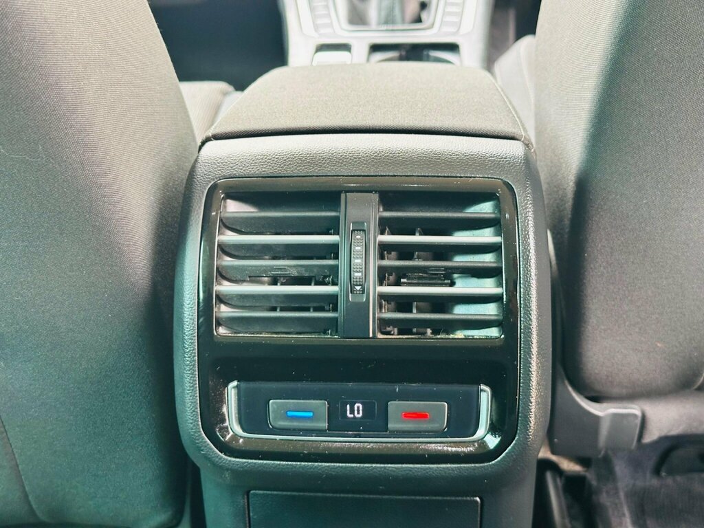 Volkswagen Passat Gt Black #39