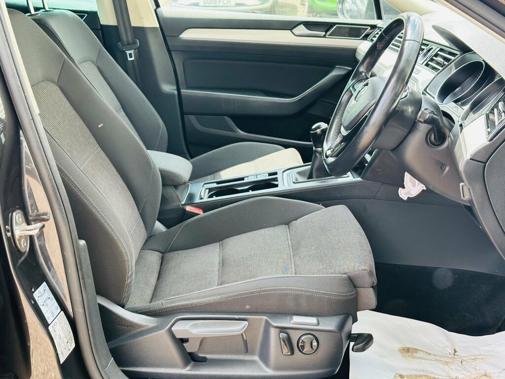 Volkswagen Passat Gt Black #32