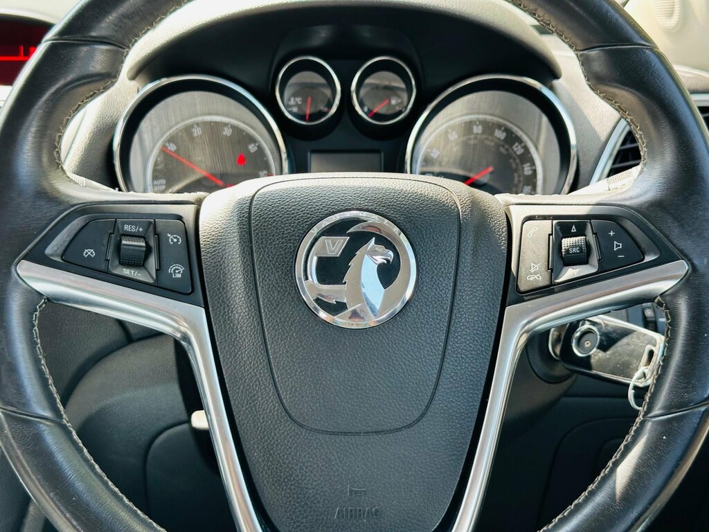 Vauxhall Mokka Suv White #45