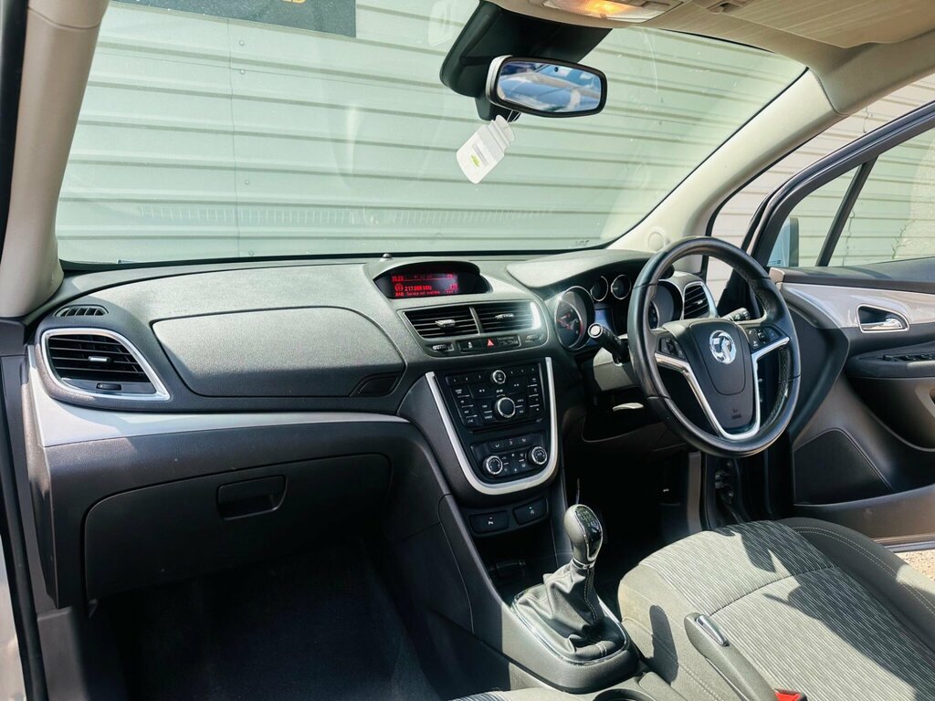 Vauxhall Mokka Suv White #41