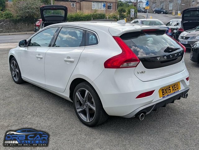 Volvo V40 2.0 D4 R-design Hatchback Euro 6 White #4
