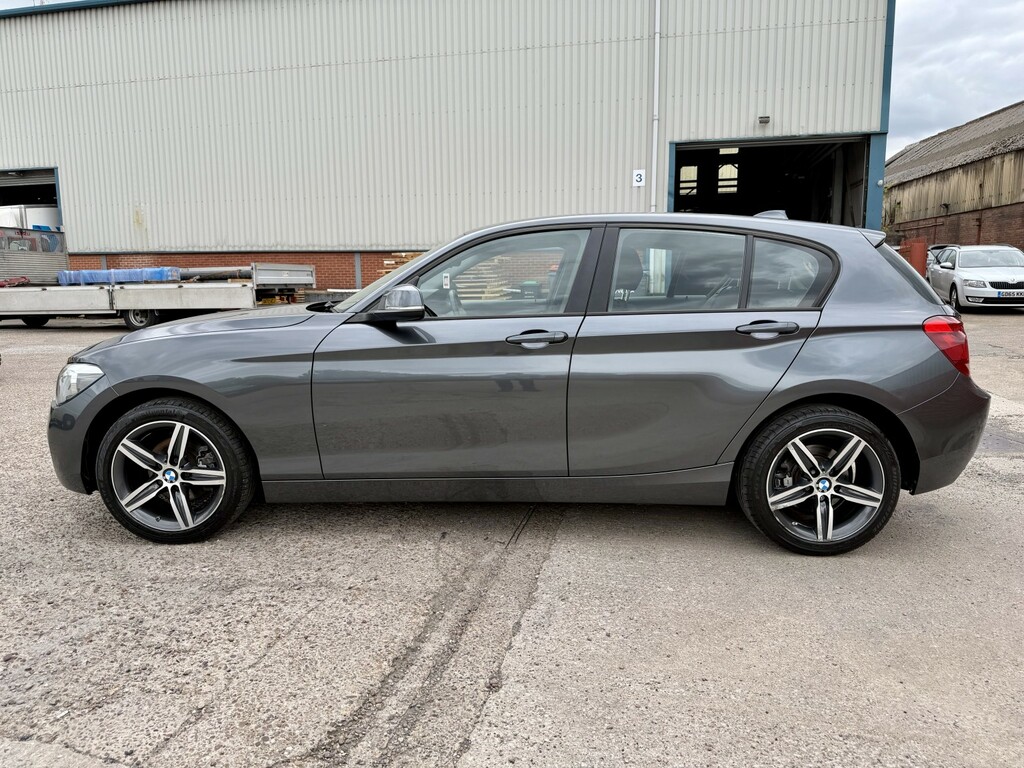 BMW 1 Series Hatchback 1.6 116I Sport 5-Door 2014 Grey #4