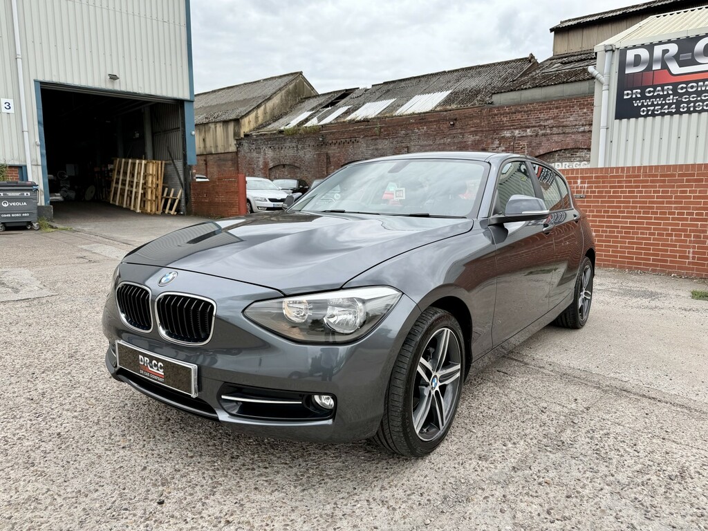 BMW 1 Series Hatchback 1.6 116I Sport 5-Door 2014 Grey #3