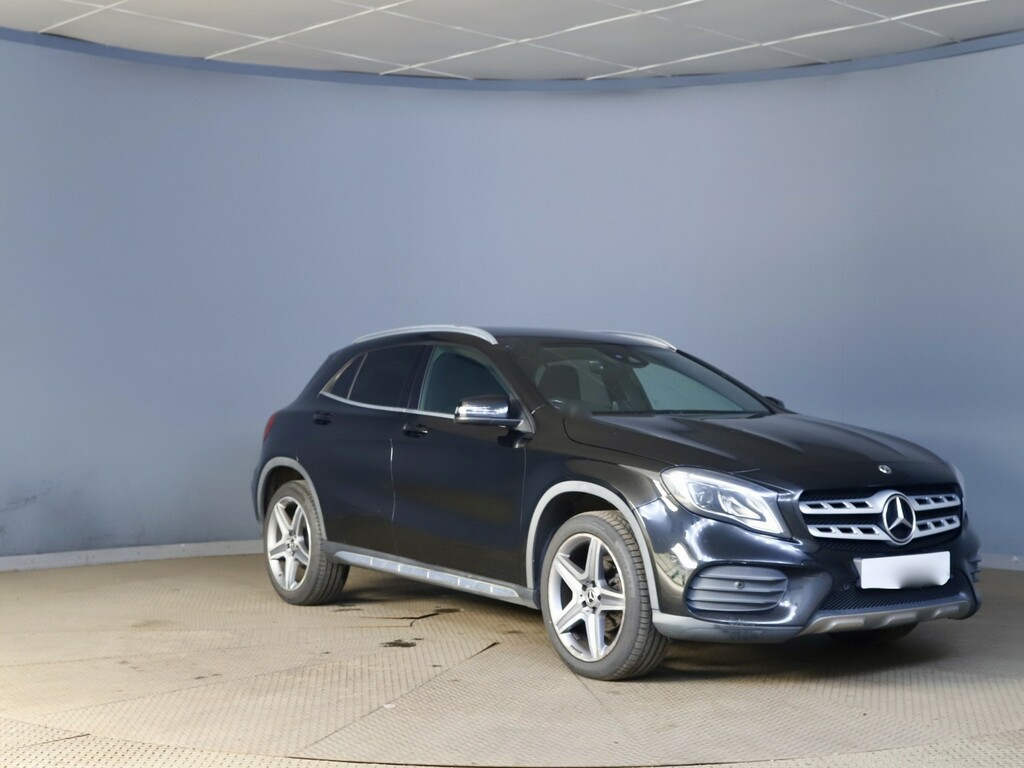 Mercedes-Benz GLA Class 2.1 Gla200d Amg Line Premium Black