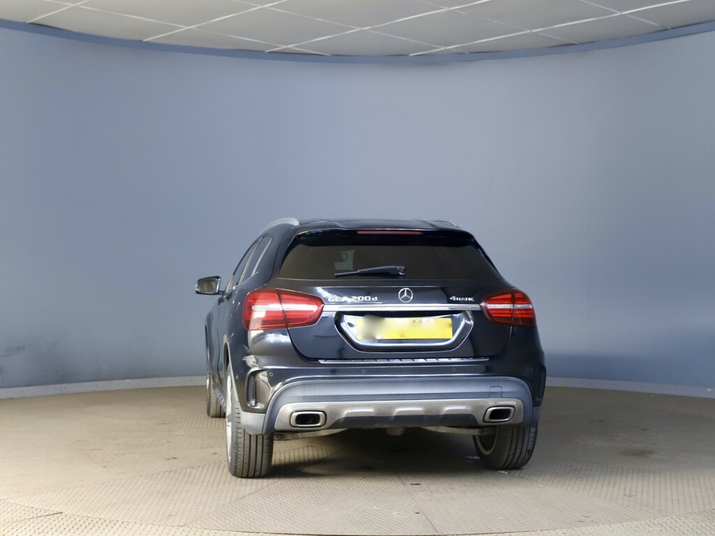 Mercedes-Benz GLA Class 2.1 Gla200d Amg Line Premium Black #3