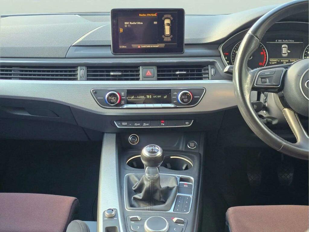 Audi A4 Avant Sport FY66OYV Grey #4