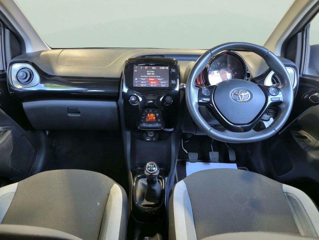 Toyota Aygo 1.0 Vvt-i X-clusiv Euro 5 Euro 5 HF15LYK Black #3