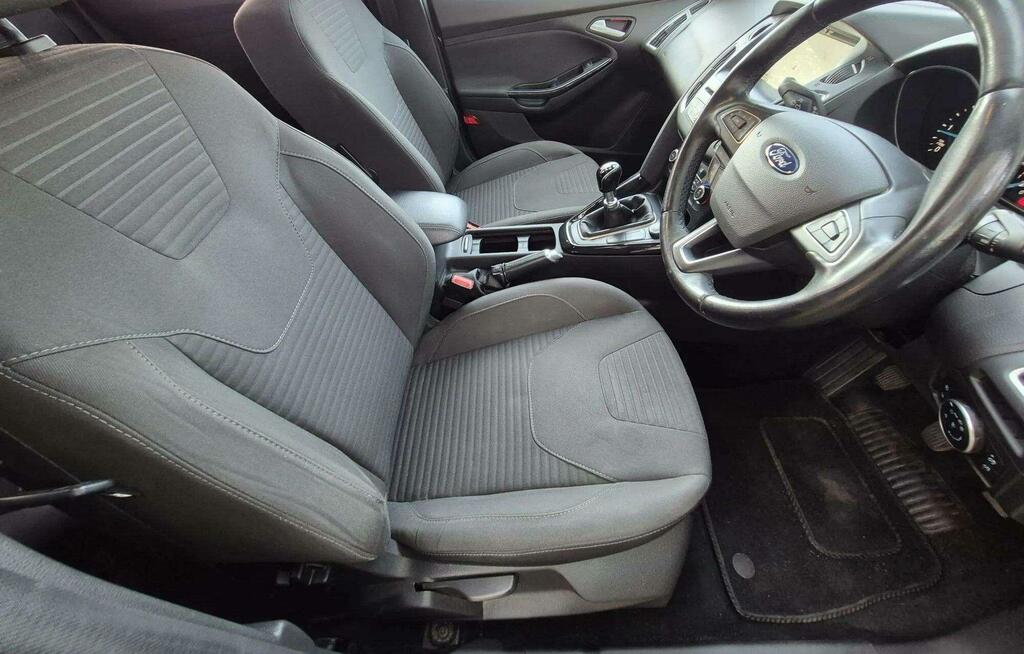 Ford Focus 1.5 Tdci Titanium Euro 6 Ss EJ66YLU Grey #4