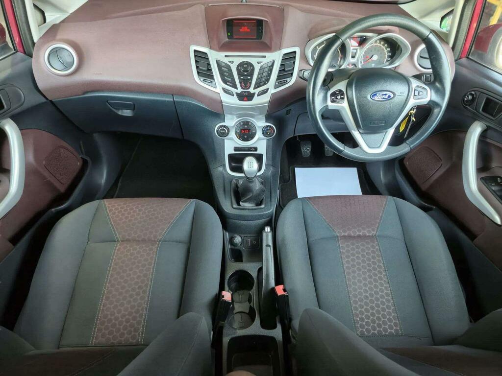 Ford Fiesta 1.4 Titanium AY60XWA Pink #3