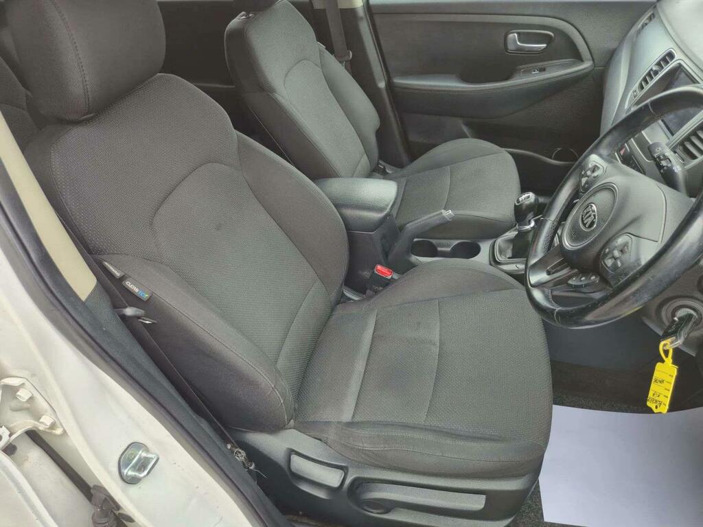 Kia Carens Crdi 3 Silver #20