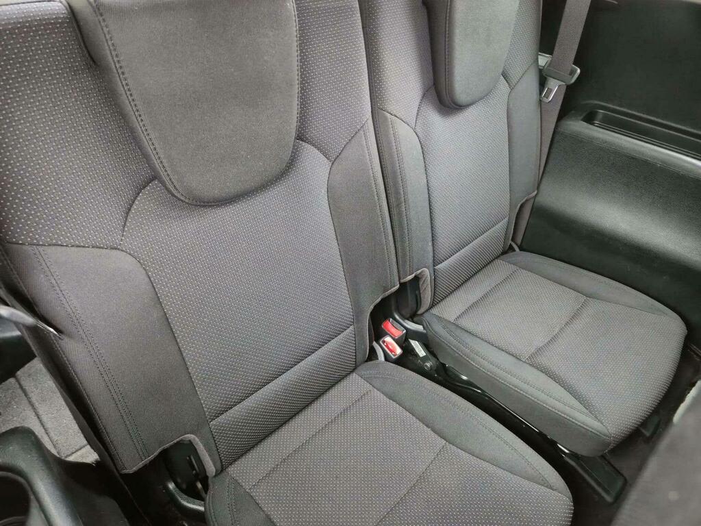 Kia Carens Crdi 3 Silver #24