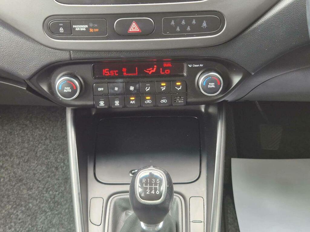 Kia Carens Crdi 3 Silver #12