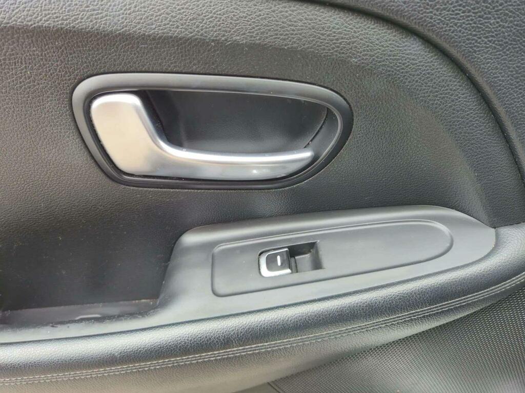 Kia Carens Crdi 3 Silver #30