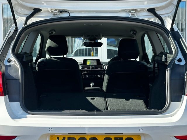 BMW 1 Series 3.0 M135i Euro 6 Ss White #59