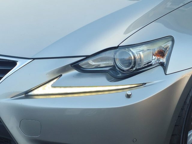 Lexus IS Saloon 2.5 300H F Sport E-cvt Euro 5 Ss 20 White #62
