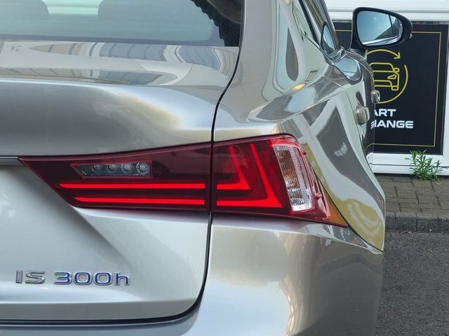 Lexus IS Saloon 2.5 300H F Sport E-cvt Euro 5 Ss 20 White #67
