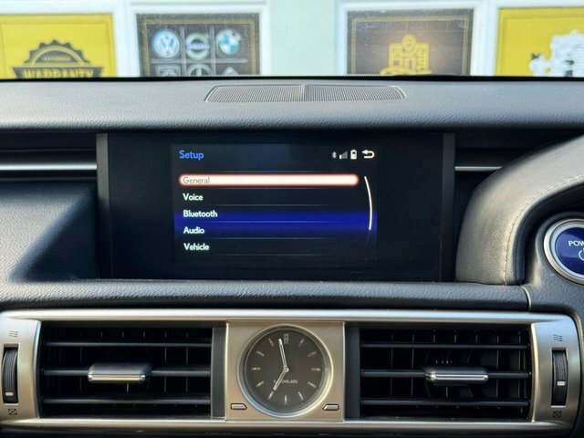 Lexus IS 2.5 300H F Sport Saloon Hybrid E-cvt Eu White #88