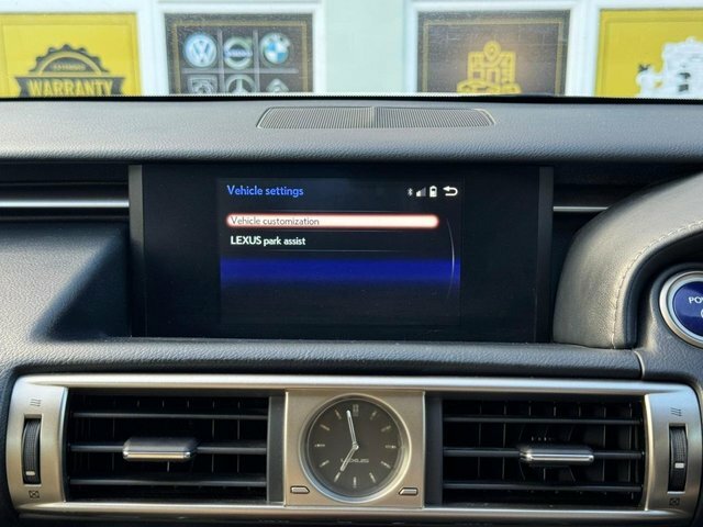 Lexus IS 2.5 300H F Sport Saloon Hybrid E-cvt Eu White #28