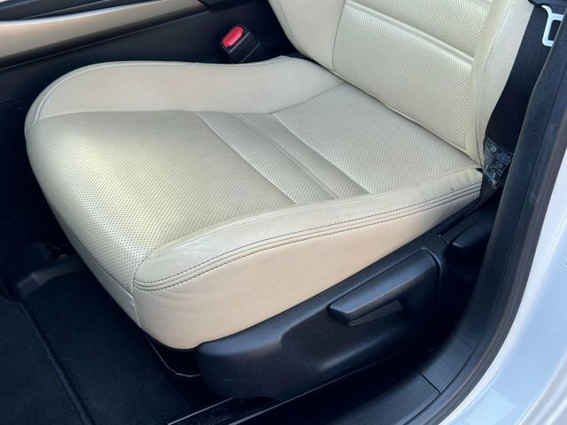 Lexus IS 2.5 300H F Sport Saloon Hybrid E-cvt Eu White #19