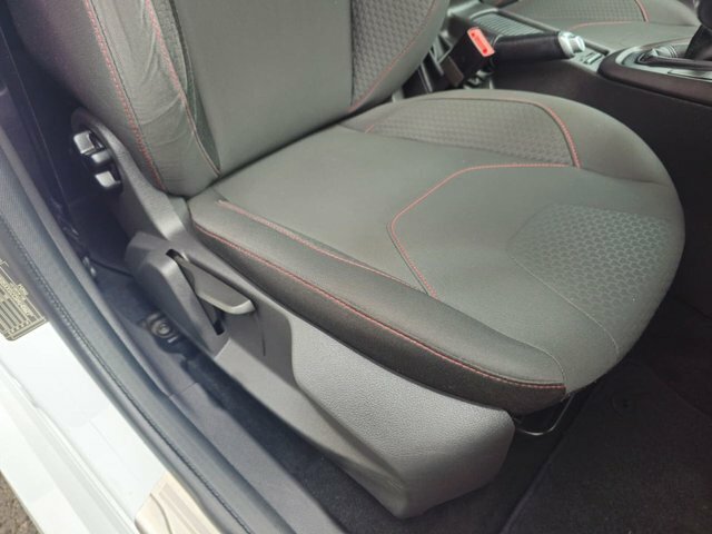 Ford Focus Hatchback Red #12