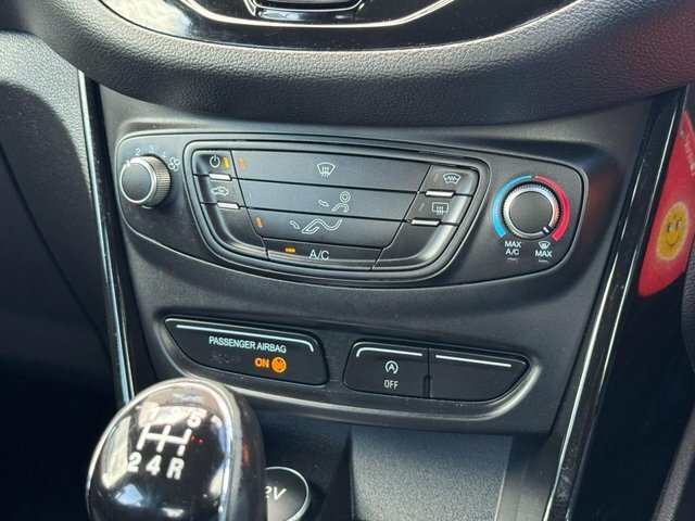 Ford B-Max 1.6 Titanium Navigator Powershift Hatchback Black #34