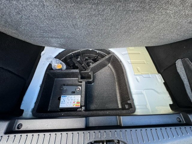 Ford B-Max 1.6 Titanium Navigator Powershift Hatchback Black #55