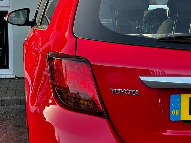 Toyota Yaris Excel Red #39