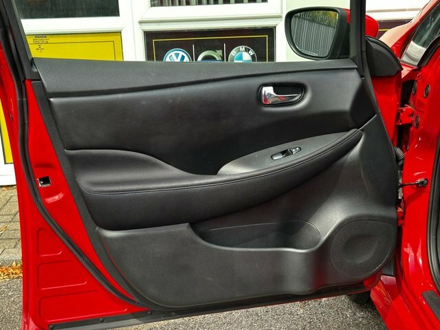 Nissan Leaf Leaf Tekna White #55