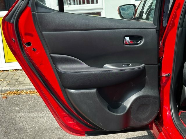 Nissan Leaf Leaf Tekna White #54