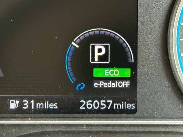 Nissan Leaf Leaf Tekna White #75