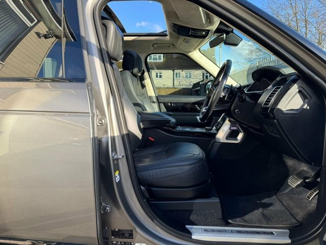 Land Rover Range Rover Phev Black #17