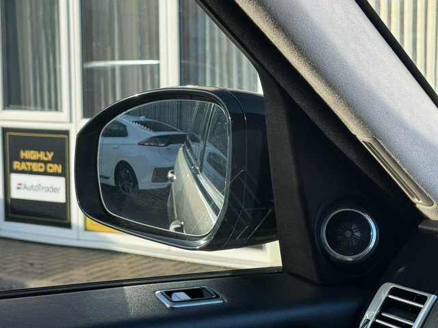 Land Rover Range Rover Phev Black #16