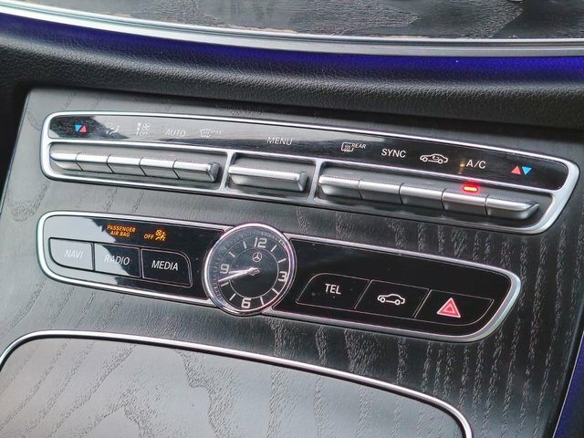 Mercedes-Benz E Class 2.0 E220d Amg Line Premium Plus G-tronic Euro 6 Black #42