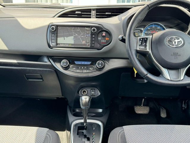 Toyota Yaris Icon Silver #33