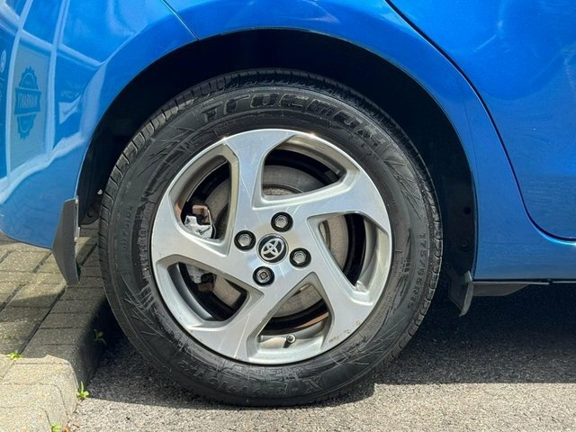 Toyota Yaris Icon Silver #46