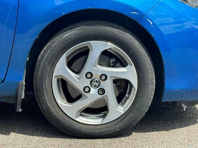 Toyota Yaris Icon Silver #45