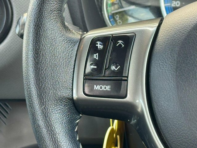 Toyota Yaris Icon Silver #29