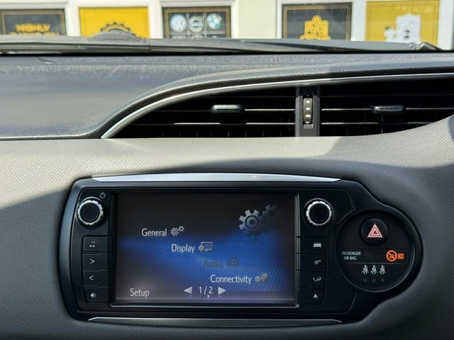 Toyota Yaris Icon Silver #19